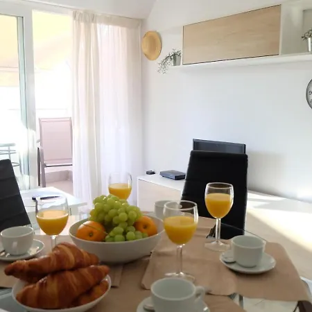 Oliver Atico Cano Apartment *